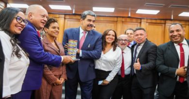 Presidente Maduro invita a hacer un periodismo de identidad y calidad en el país