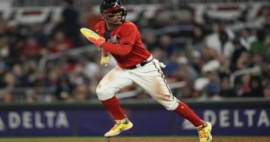 Ronald Acuña Jr. llega a 200 bases robadas en Grandes Ligas