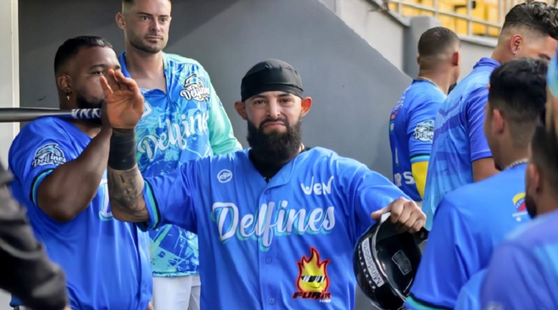 Delfines de La Guaira vapuleó a Guerreros de Lara