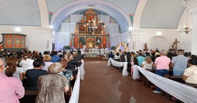 Habitantes de Clarines celebran a su Patrono San Antonio de Padua