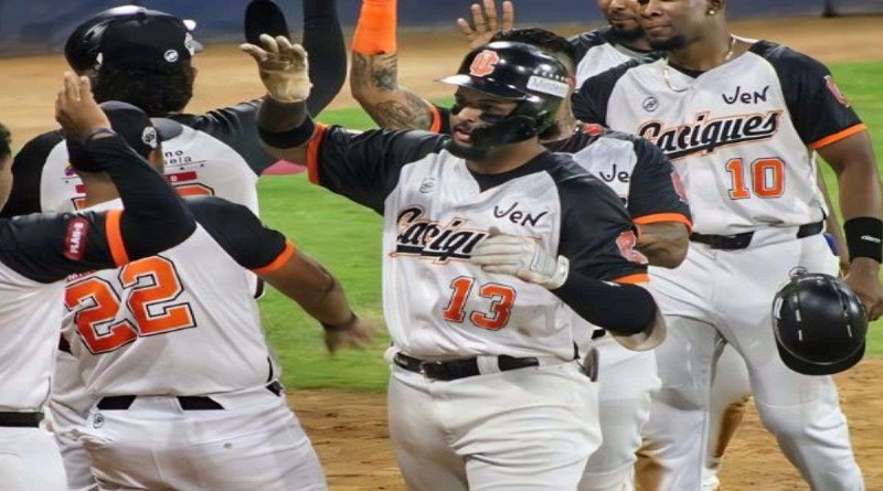 Caciques desató feroz ofensiva para derrotar 11-2 a Samanes