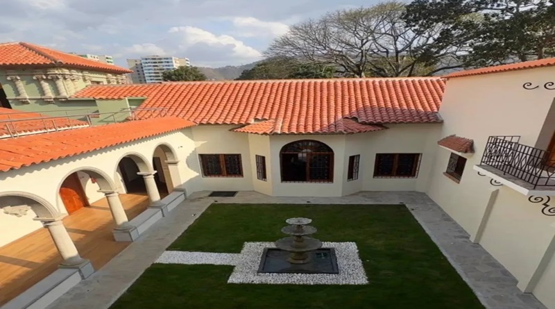 Conversatorio sobre “Miradas a Nuestro Esequibo” en la Casona Eleazar López Contreras