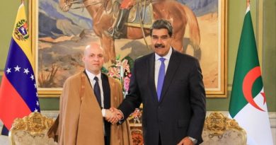 Embajador de Argelia presenta Cartas Credenciales ante presidente Maduro