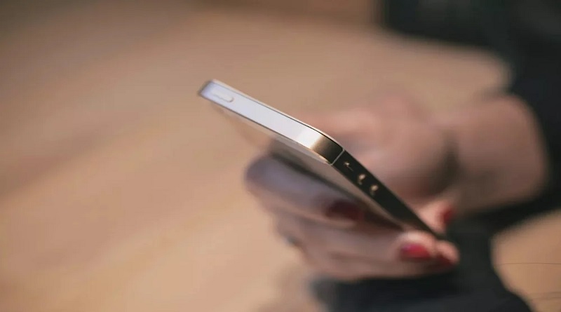 Alertan sobre riesgo de la adicción a pantallas digitales