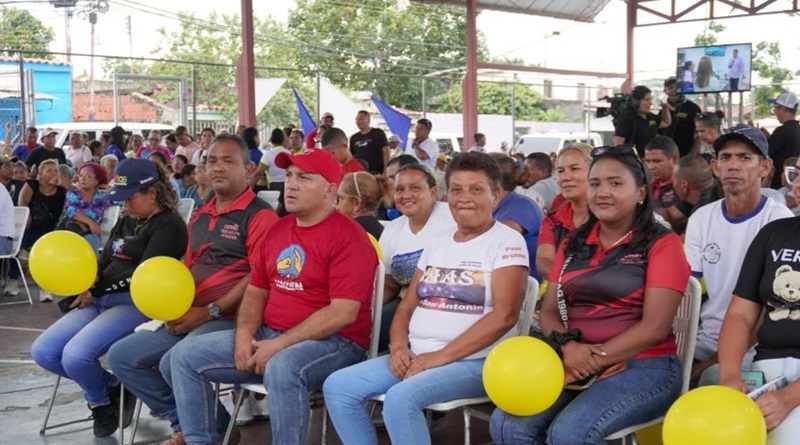 Jefe de Estado pide a padres y comunidades estar atentos de niños y jóvenes