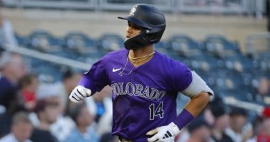 Ezequiel Tovar despacha su tercer jonrón de la temporada