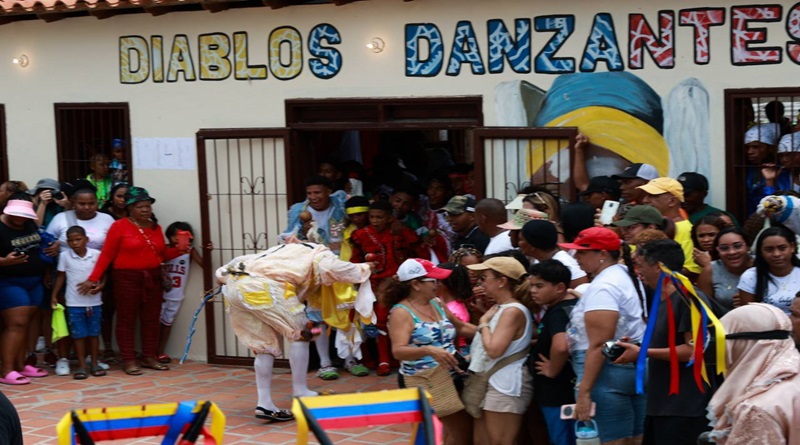 Venezuela expresa la lucha entre bien y el mal con Diablos Danzantes