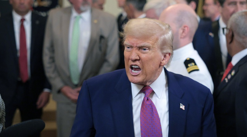Trump amenaza a Irán: "Todos deben evacuar Teherán inmediatamente"