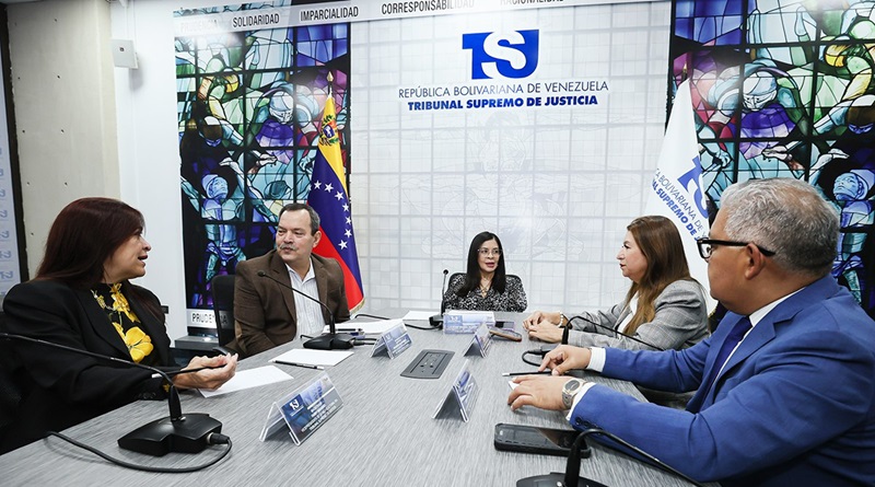 TSJ sostiene reunión para impulsar tribunales de violencia de género