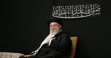Líder supremo iraní reaparece públicamente luego de guerra contra Israel