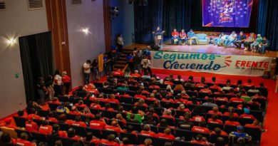 Certificados 300 nuevos jóvenes luchadores sociales del FFM en Aragua