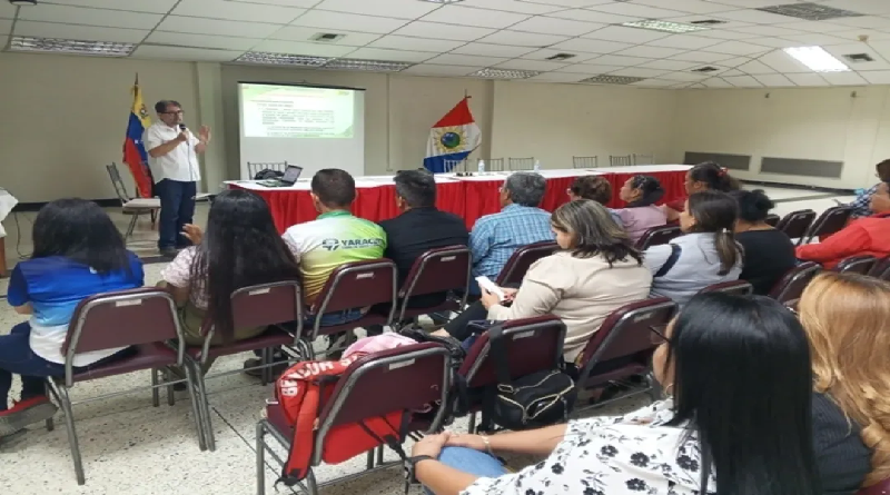 Productores de Yaracuy comparten experiencias sobre cosecha del cacao