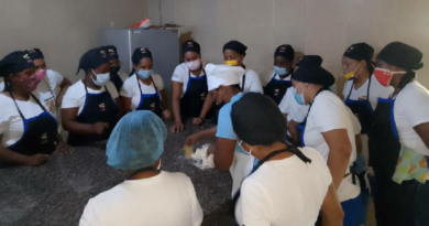 Madres cocinera se capacitan con programa de formación en Miranda