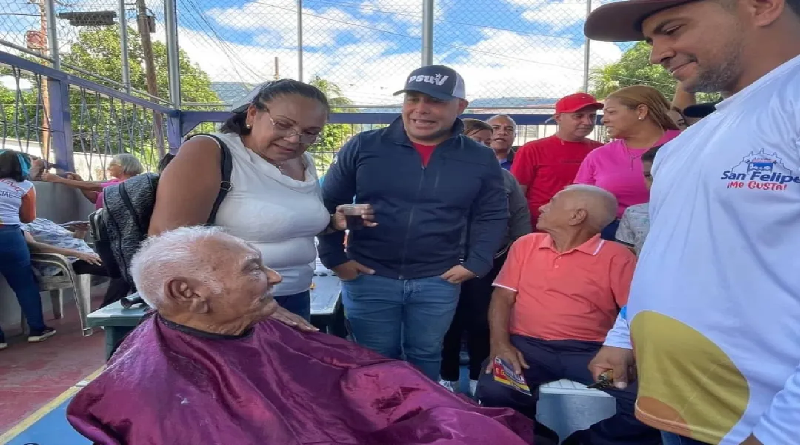Más de 300 abuelos de San Felipe se benefician con jornada de atención integral