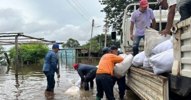 Gobierno Bolivariano atiende a familias afectadas por las lluvias en Amazonas