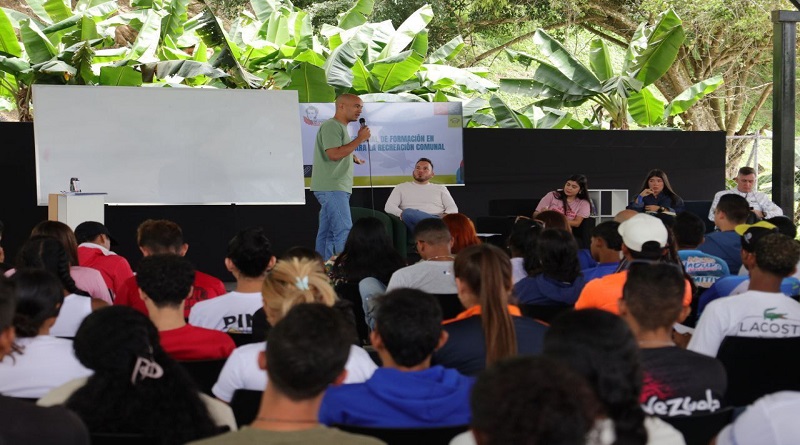Escuela de Liderazgo Antonio José de Sucre inicia taller de recreación comunal