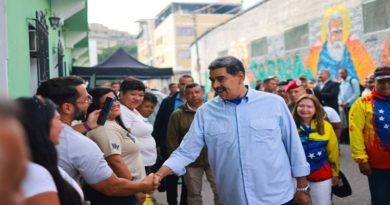Maduro: Oligarquías fascistas nos tienen envidia por elecciones y democracia de Venezuela