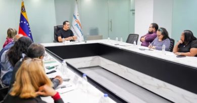 Alianza para formación socioproductiva comunal firman MinComercio y Unacom