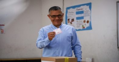 Ministro Villegas invita a votar por la juventud, la identidad y la diversidad cultural