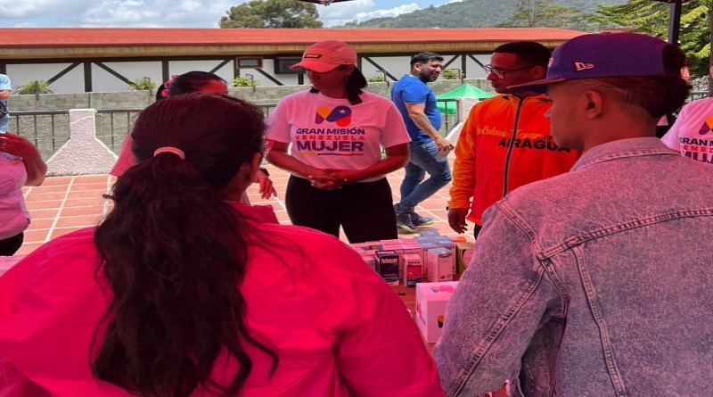 Atendidas féminas por la Gran Misión Venezuela Mujer en La colonia Tovar