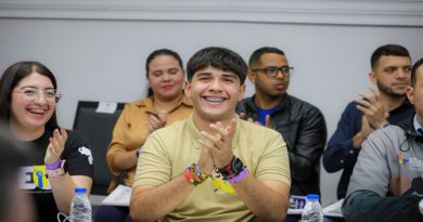 Presidente Maduro pide escuchar a los jóvenes para hacer avanzar al país