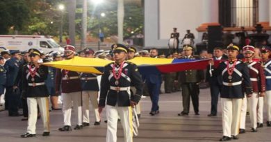 Venezuela conmemora 219 años del izamiento de la Bandera Nacional