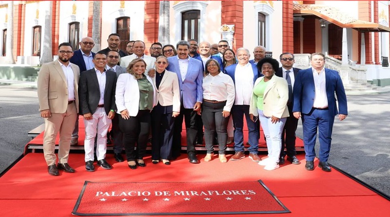 Instalan en Miraflores el Consejo Federal de Gobierno con alcaldes y gobernadores
