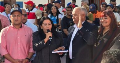 Jefe de Estado insta a Diógenes Lara convertir Circuitos Comunales en sedes de alcaldía