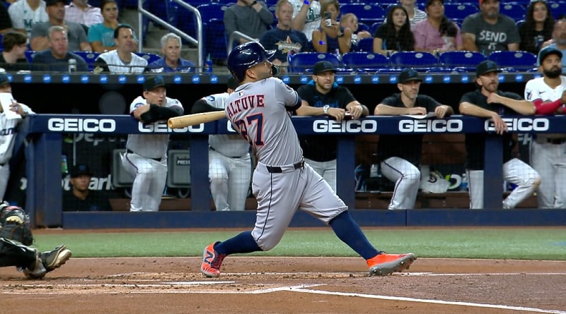 Astros castigaron a Marlins con jonrones de José Altuve y Yainer Díaz