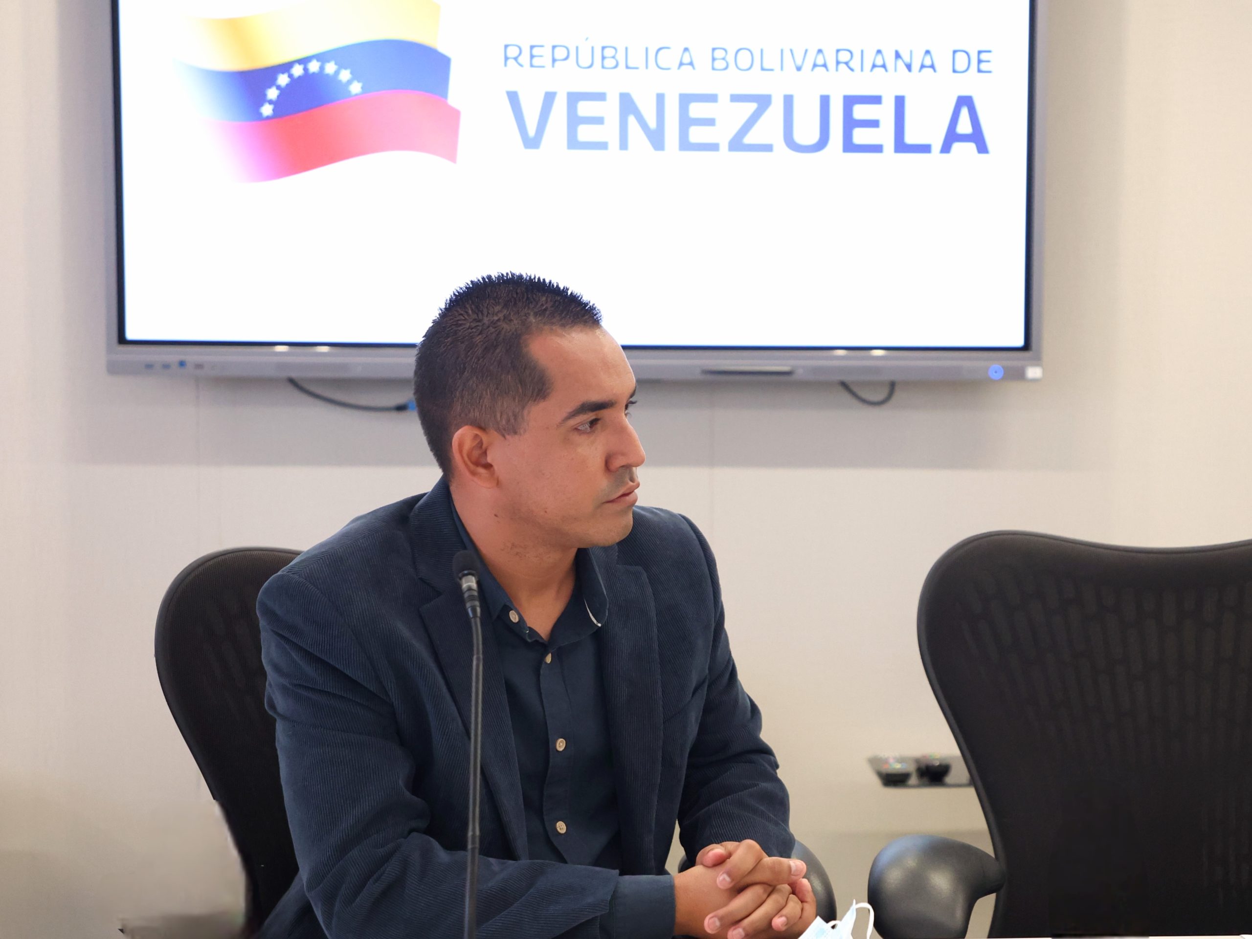 Vicepresidenta Rodríguez destaca defensa de la paz en encuentro con alcaldes oposición