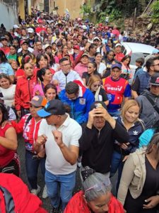 Nahum Fernández: Quien se mete con Maduro se mete con el barrio
