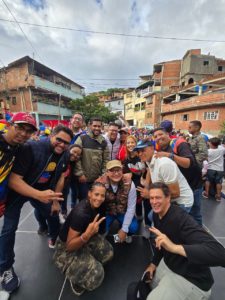 Nahum Fernández: Quien se mete con Maduro se mete con el barrio