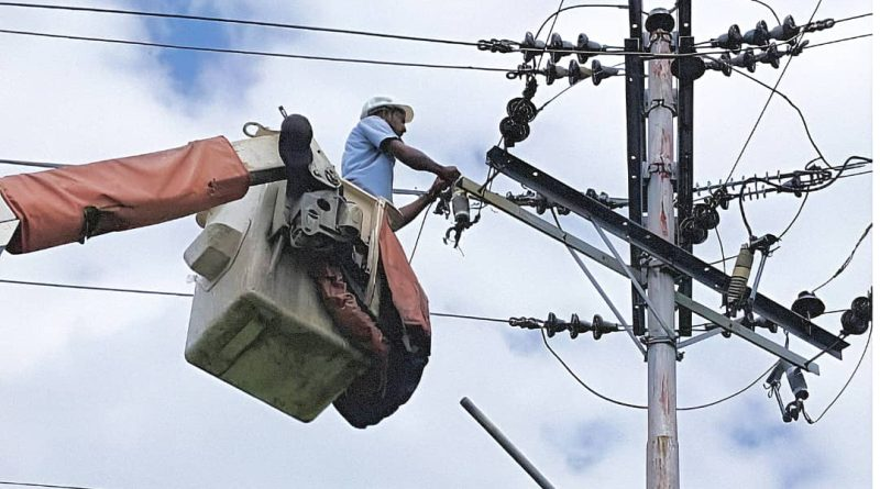 Optimizan funcionamiento de circuitos eléctricos en eje Barlovento