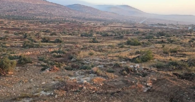 Israel amplía redadas en Cisjordania y mantiene asedio en Al-Mugayir