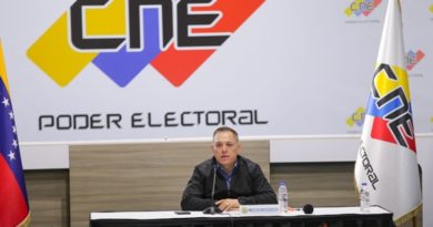 “Informamos al país que el CNE, a las 10:00 am. de hoy sábado, ya teníamos 100% de las mesas instaladas”