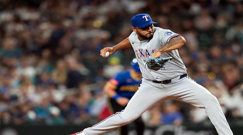 Luis Curvelo brilla en su debut con los Rangers de Texas