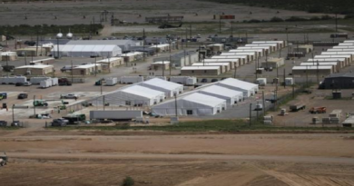 EE. UU. inicia construcción de mega centro de detención para migrantes en Fort Bliss