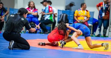 Sucre se apoderó de la lucha libre femenina en Juegos Estudiantiles