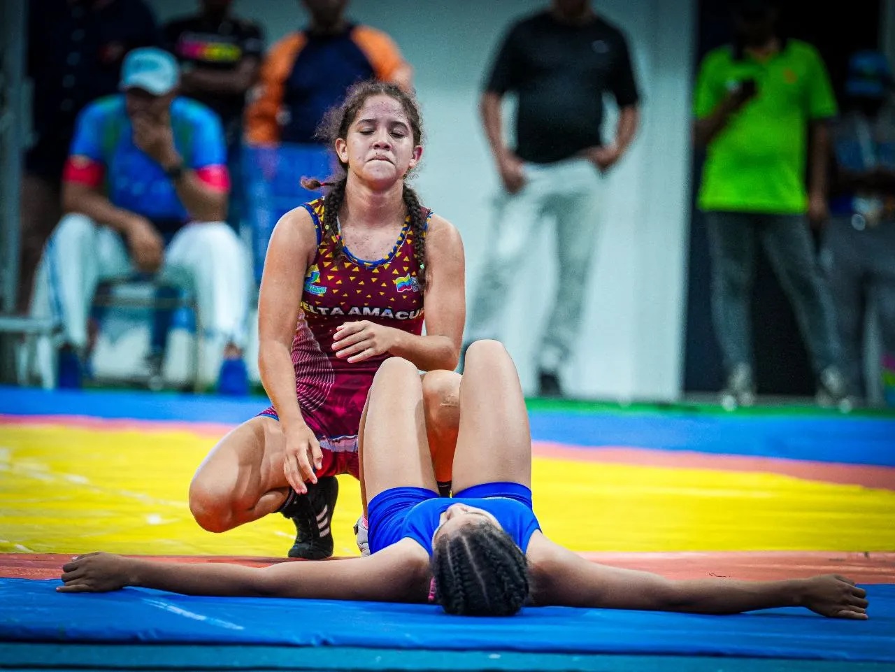 Sucre se apoderó de la lucha libre femenina en Juegos Estudiantiles