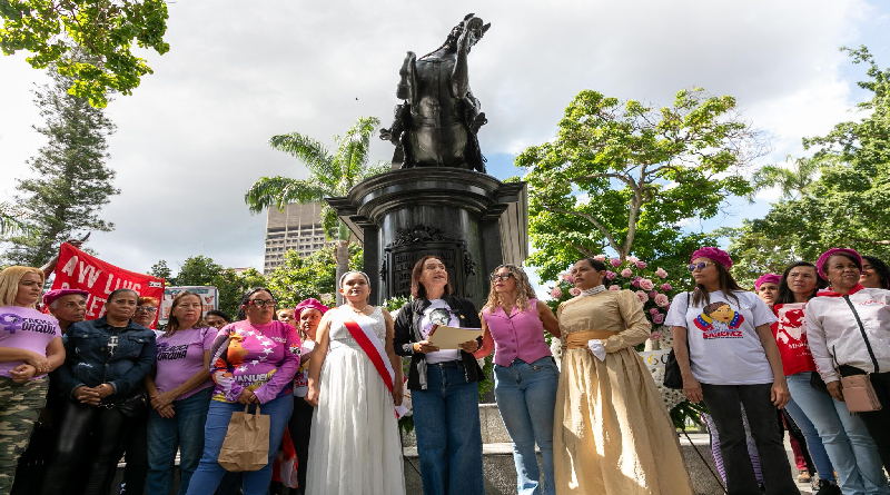 Mujeres venezolanas ratifican apoyo al presidente Nicolás Maduro