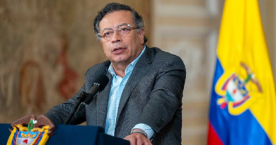 Petro denuncia ocupación peruana de territorio colombiano en la Amazonía