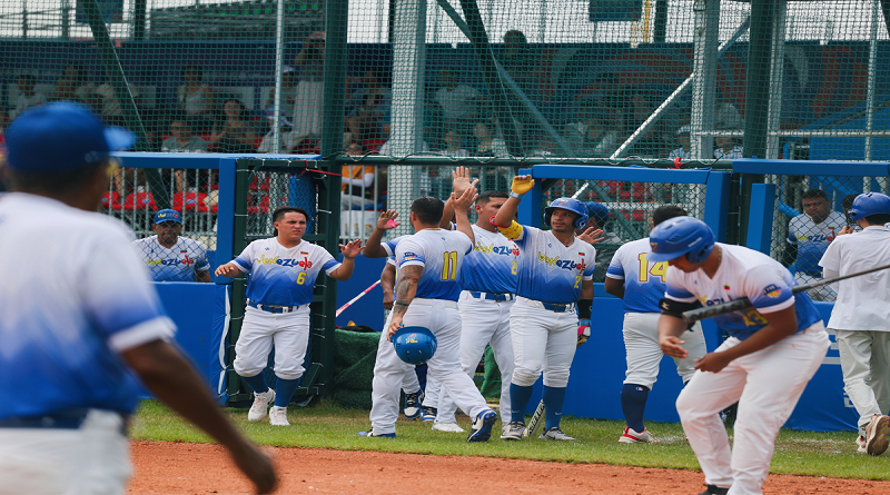 Sóftbol masculino clasifica a semifinales en Chengdu