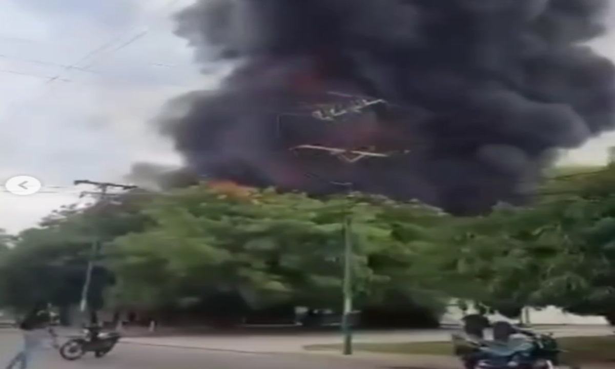Controlado incendio en empresa procesadora de químicos en Los Guayos, Carabobo