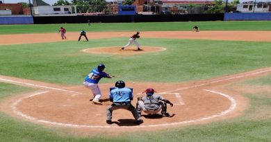 Béisbol unió a Higuerote de Miranda y La Sabana de La Guaira en vibrante amistoso