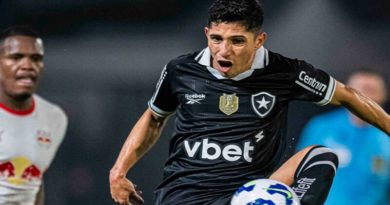 Con gol de Savarino Botafogo avanza a los cuartos de final de la Copa de Brasil