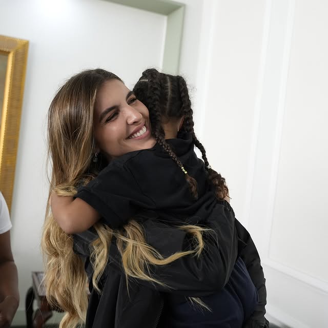 Regresan a casa seis niñas y niños rescatados por presidente Maduro tras secuestro en EE.UU.