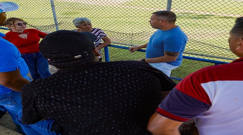Entregan financiamiento para rehabilitar estadio de béisbol en Onoto