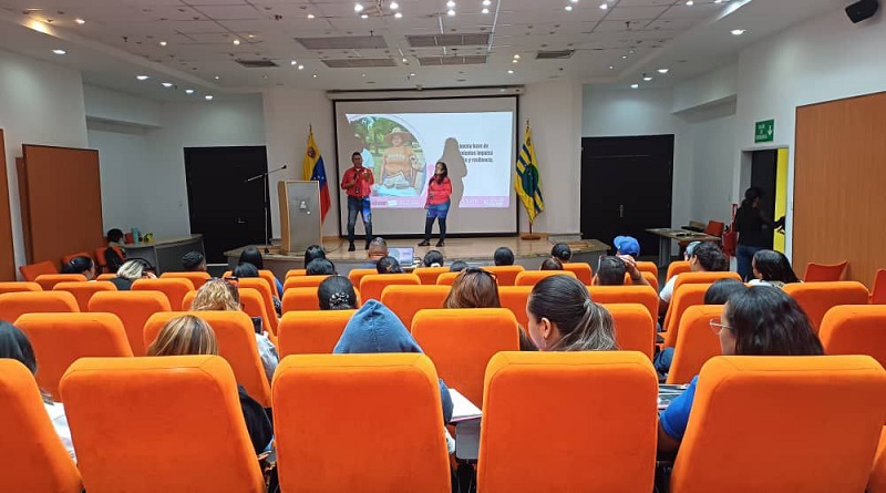 Dictan taller de formación a emprendedores en el estado Bolívar