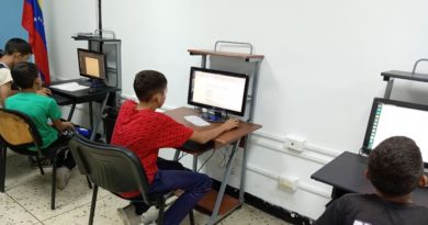 Talleres de Inteligencia Artificial (IA) desarrolla Infocentro en Barinas con la meta de empoderar a la juventud con herramientas del futuro