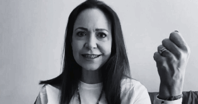 “Guerra Sucia” de María ‘La Chik-Flada’ Machado se desmorona